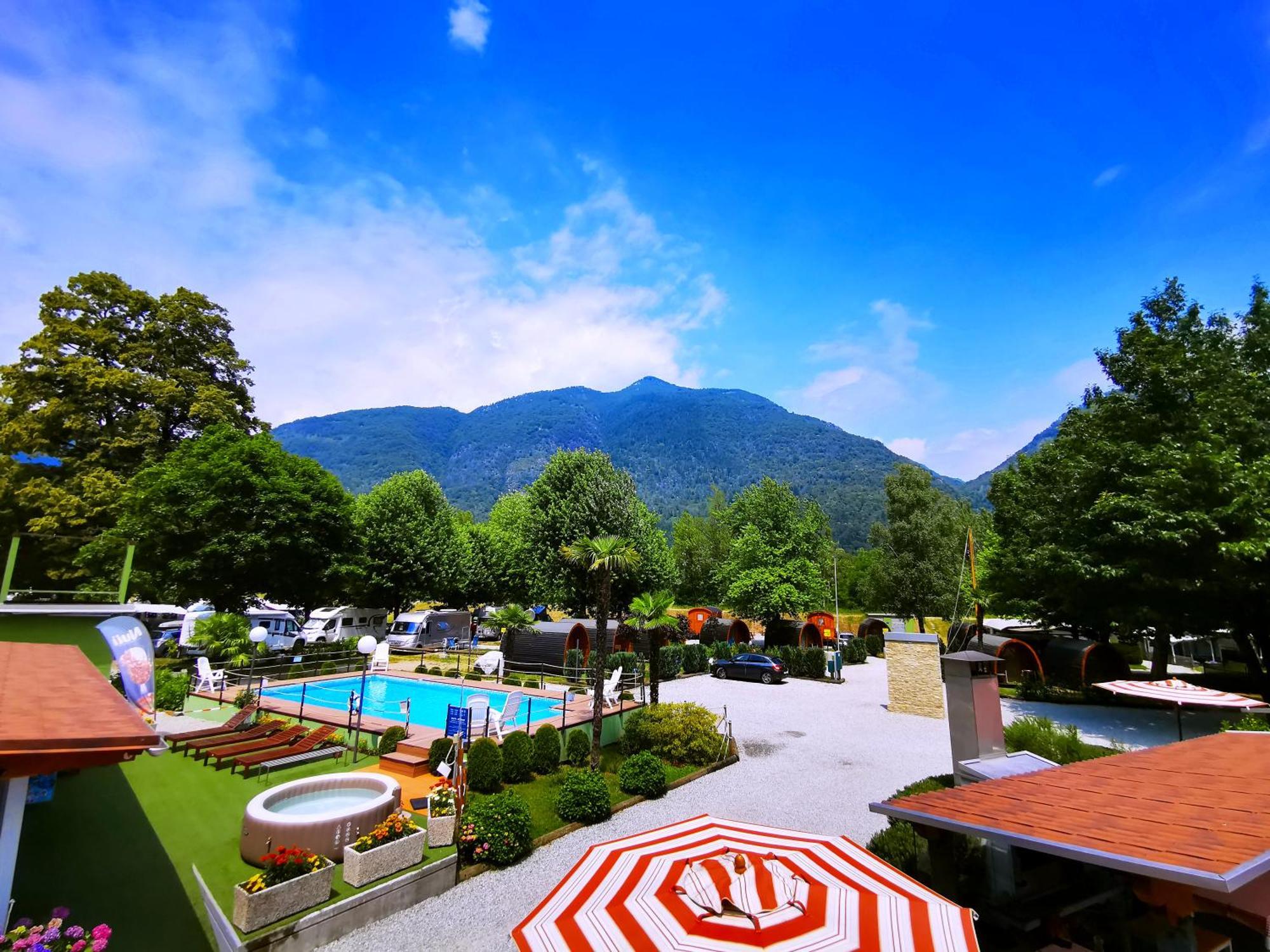 Camping Melezza Лозон Экстерьер фото